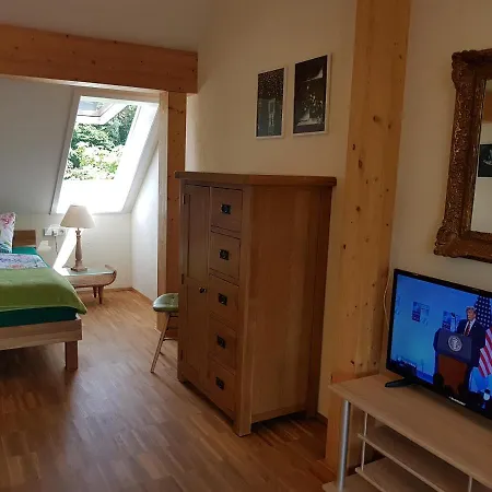 Гостевой дом Landgut Apfelrose 4*