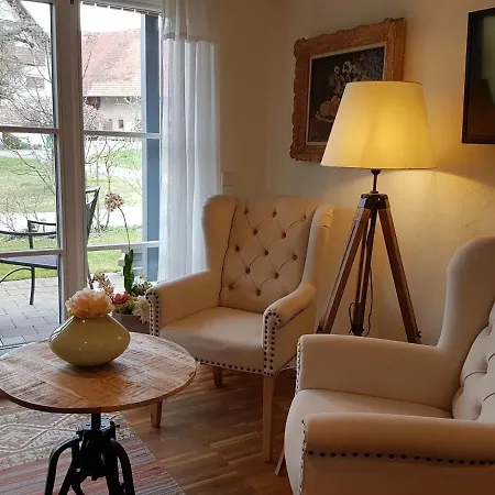 Landgut Apfelrose 4* フリードリヒスハーフェン