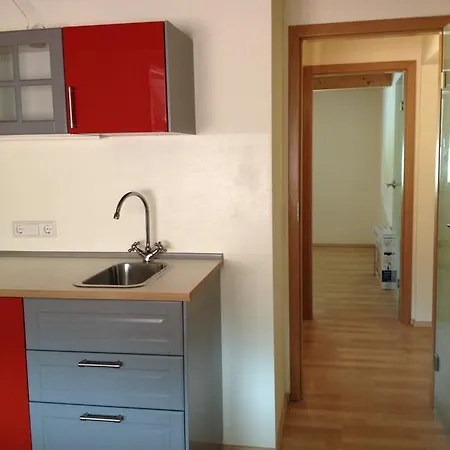 Гостевой дом Landgut Apfelrose 4*