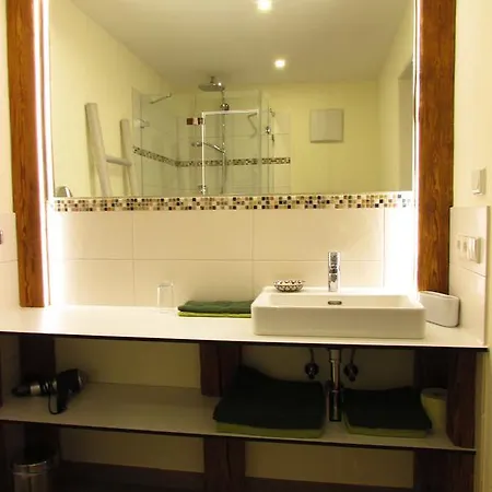 Landgut Apfelrose 4*