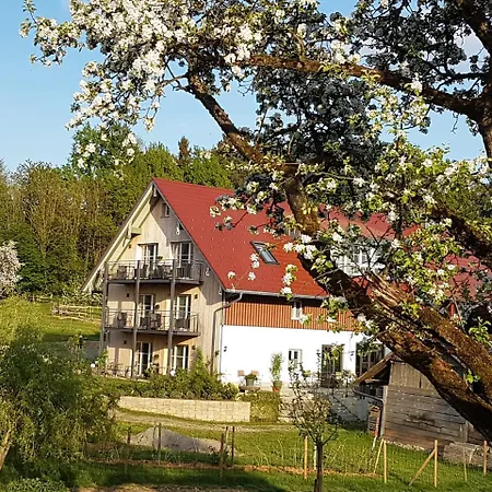 Landgut Apfelrose